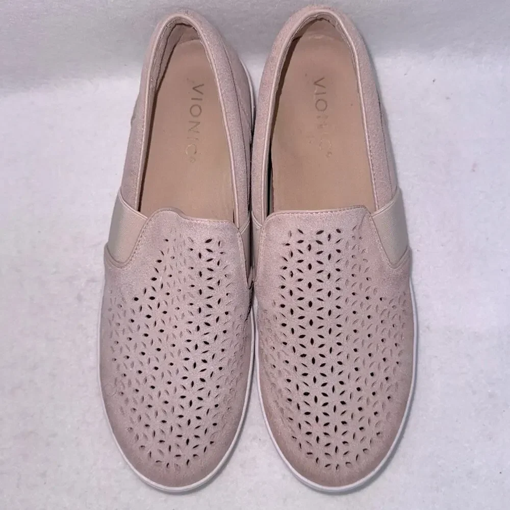 Women’s Vionic Kani Casual Slip-On Shoes Sneakers Arch Support Nude size 9.5